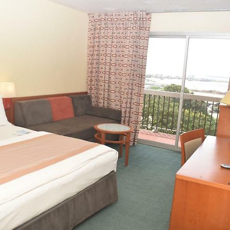 Hotel Sawa ドゥアラ エクステリア 写真
