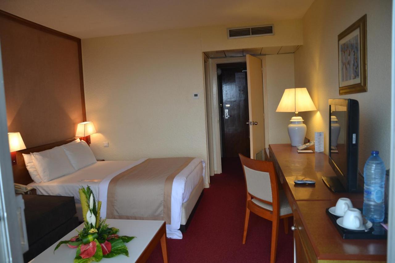Hotel Sawa ドゥアラ エクステリア 写真