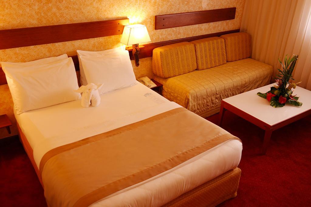 Hotel Sawa ドゥアラ エクステリア 写真