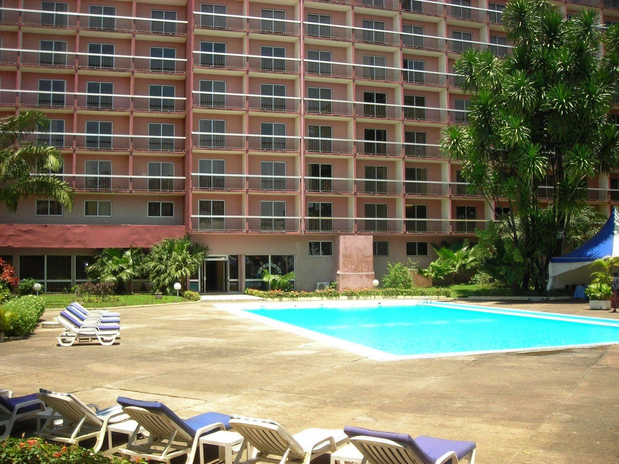 Hotel Sawa ドゥアラ エクステリア 写真