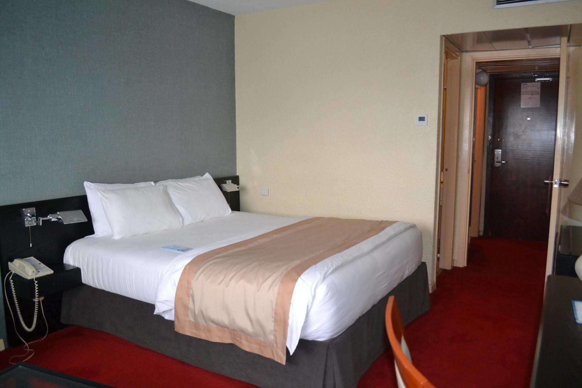 Hotel Sawa ドゥアラ エクステリア 写真