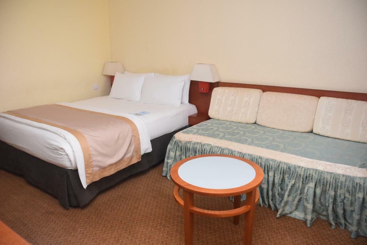 Hotel Sawa ドゥアラ エクステリア 写真